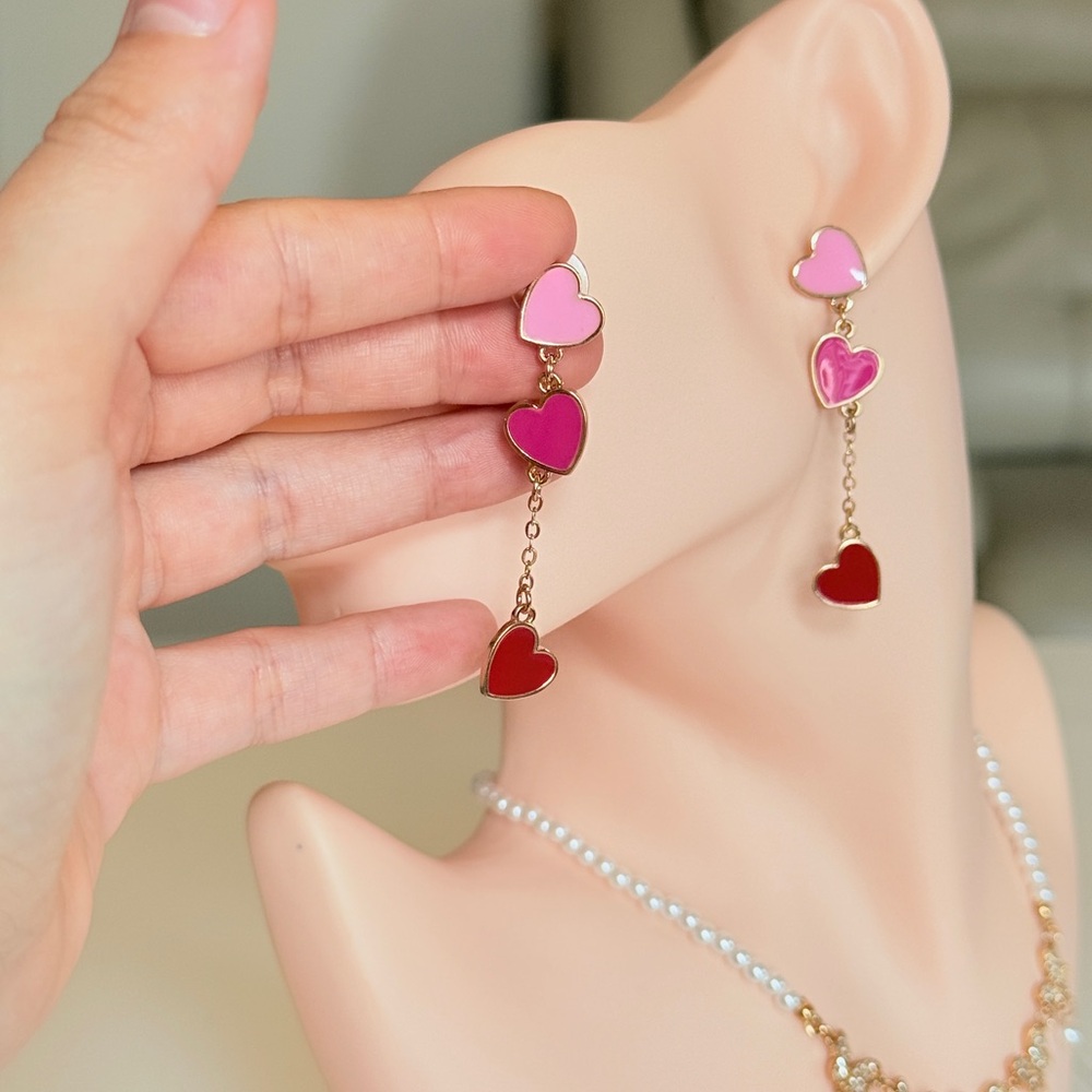 ⚜️ Pink and Red Heart Drop Earrings - Picture 5 of 9
